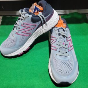 TENIS New Balance ABZORB 840v5 Women's Running COMO NUEVOS