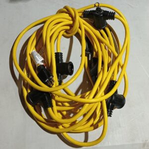 Extensión eléctrica AMERICANA CON SOCKET de uso extra rudo 50FT COMO NUEVO Calibre 12 / 15AWG, 125 voltios 60°C 300V