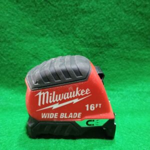 Cinta métrica MAGNETICA DE CINTA ANCHA, AMERICANA  Milwaukee de 16 pies / 48-22-1216M