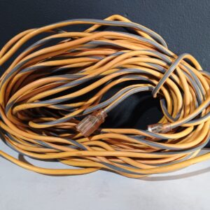 Extensión eléctrica AMERICANA RIDGID de uso extra rudo 100FT SEGUNDA Calibre 14 AWG, soporta 125 voltios 80°C 300V