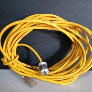 Extensión eléctrica AMERICANA de uso extra rudo 50 PIES  Calibre 12 AWG, SEGUNDA (DARW)